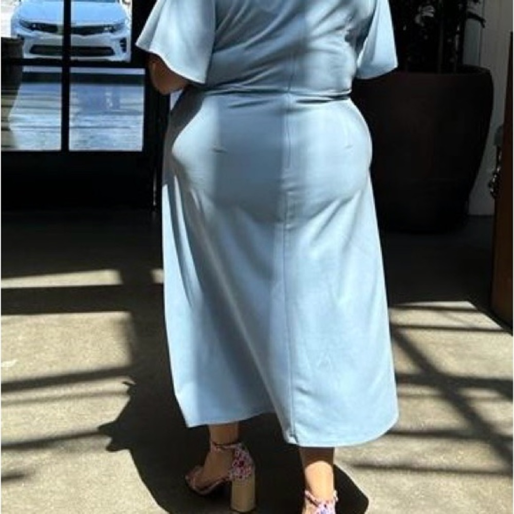 Elegant Blue Women's Dress - Picture 5 of 5